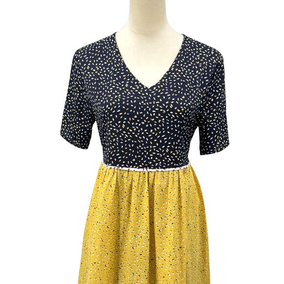 Roolee Navy & Yellow Contrast Print Knee Length Fit & Flare Babydoll Mini Dress - Picture 5 of 11